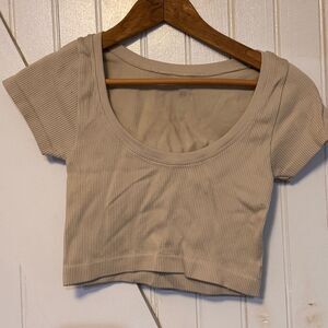 XS OFFLINE BY AERIE RIBBED SEAMLESS SIDEWALK CROP TOP T-SHIRT Tan